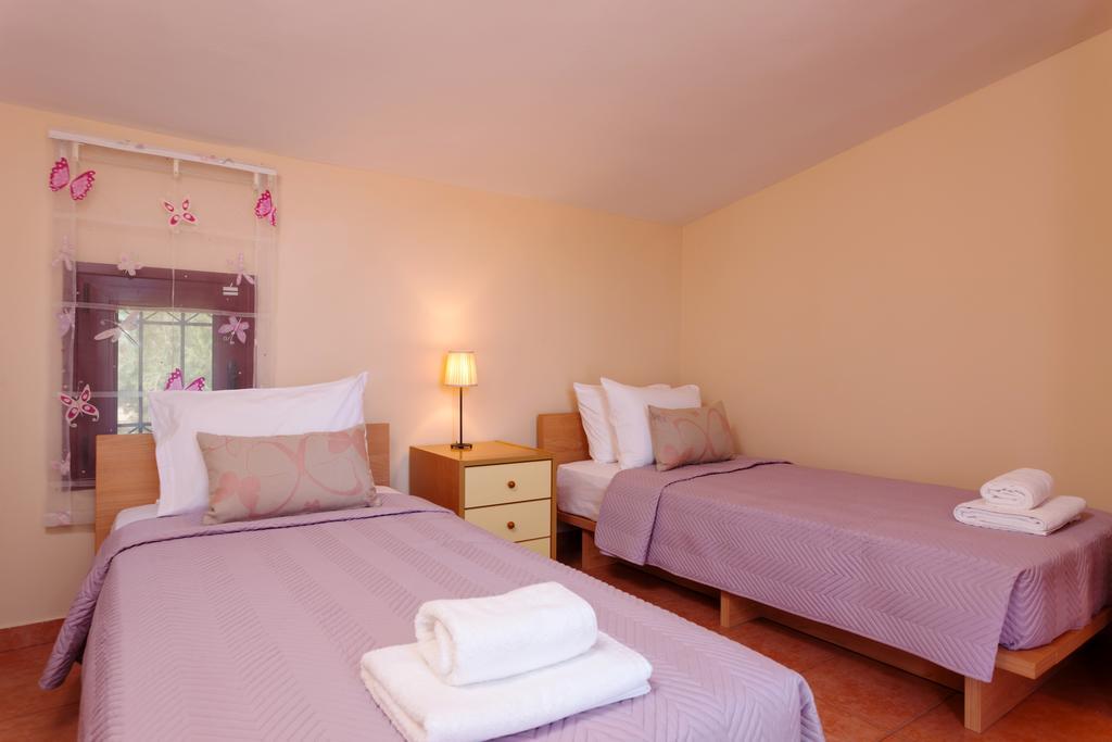 Evalexia Villa - Luxury Villa With Private Pool Near Laganas Perfect For Groups By Villa Mana Gers Kalamákion Exterior foto